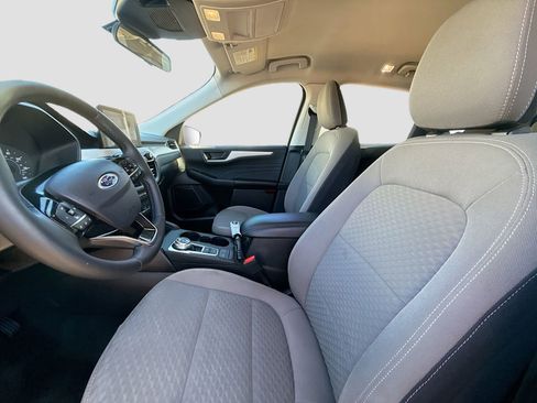 Used 2022 Ford Escape SE w/ SE Sport Appearance Package image 25