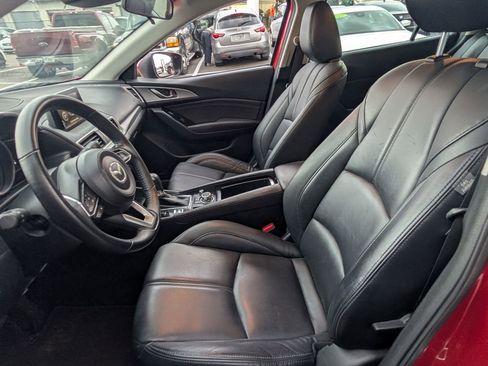 Used 2018 MAZDA MAZDA3 Touring image 10