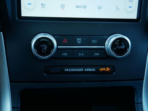 Used 2021 Ford Edge SEL w/ Convenience Package image 28