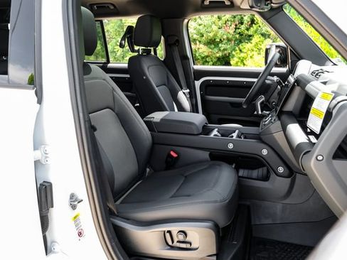 New 2026 Land Rover Defender 110 X-Dynamic SE AWD/4WD image 44