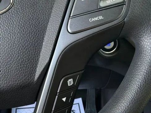 Used 2018 Hyundai Santa Fe Sport w/ 2.4L Value Package 02 FWD image 31