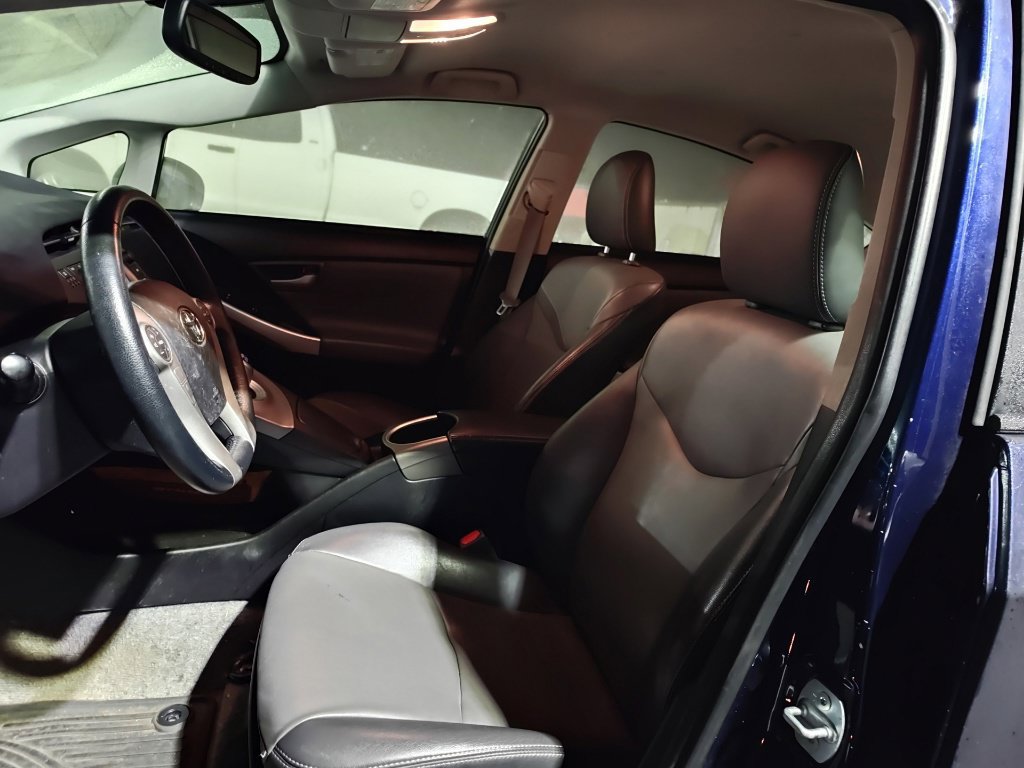Used 2015 Toyota Prius Four FWD image 8