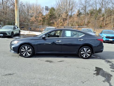 Used 2022 Nissan Altima 2.5 SV image 6