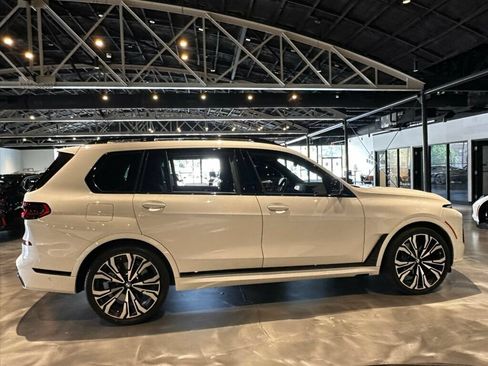 Used 2024 BMW X7 M60i w/ Executive Package AWD/4WD image 6