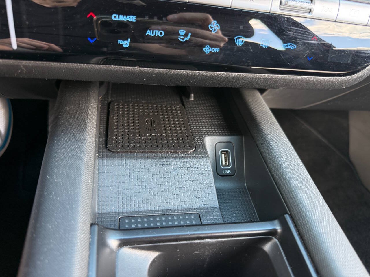 Used 2024 Hyundai Ioniq 6 SEL AWD/4WD image 37