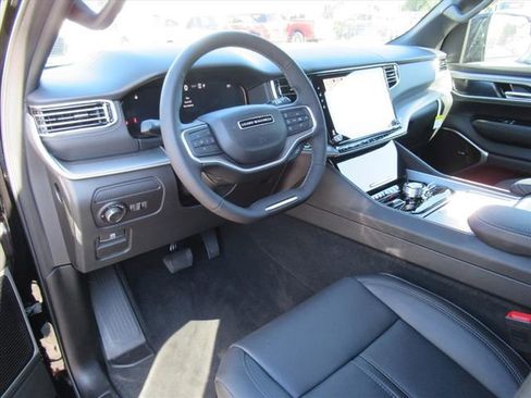 New 2026 Jeep Grand Wagoneer Limited AWD/4WD image 15