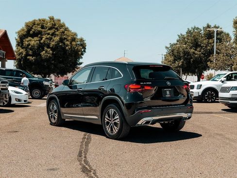 Used 2025 Mercedes-Benz GLA 250 4MATIC image 5