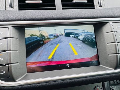 Used 2019 Land Rover Range Rover Evoque SE Premium AWD/4WD image 28