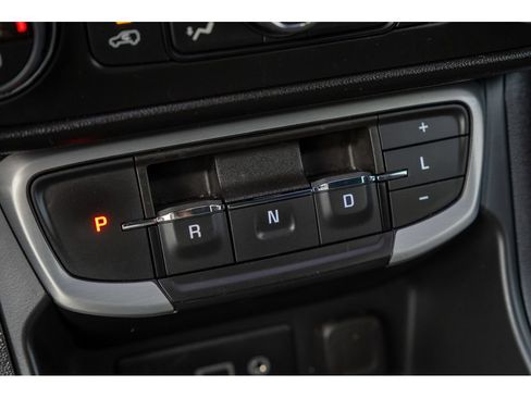 Used 2023 GMC Terrain SLE w/ Driver Convenience Package FWD image 28
