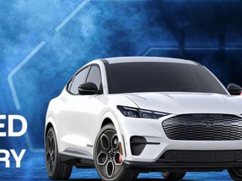 Certified 2023 Ford Mustang Mach-E Select image 18