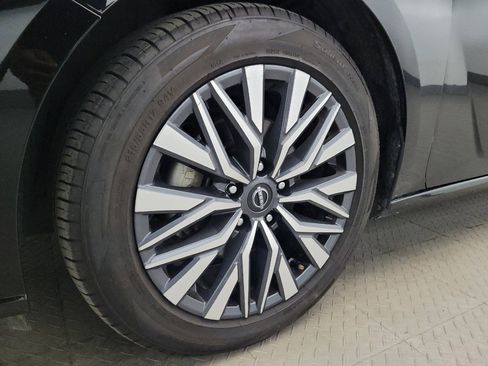 Used 2024 Nissan Altima 2.5 SV FWD image 31