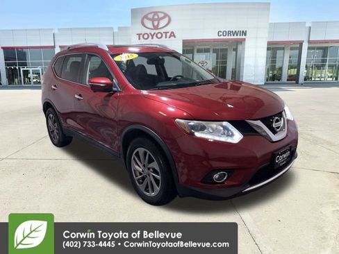 Used 2015 Nissan Rogue SL w/ SL Premium Package image 2