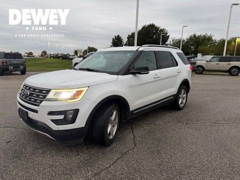 Used 2016 Ford Explorer XLT w/ Equipment Group 202A AWD/4WD image 6