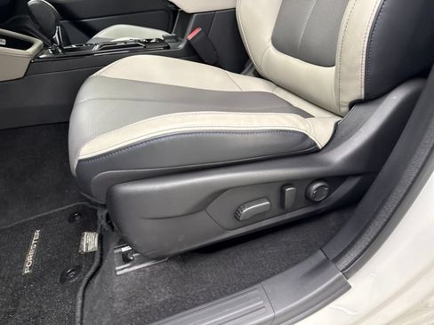 Used 2026 Subaru Forester Limited AWD/4WD image 13