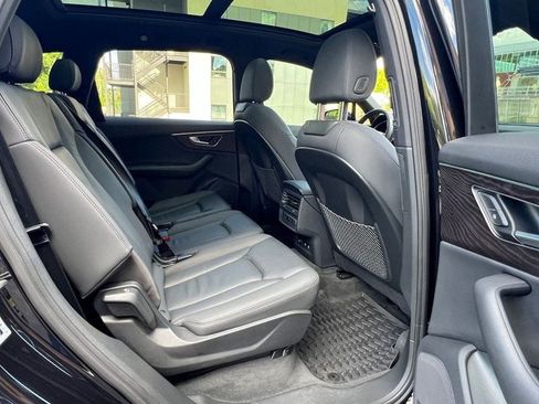Used 2020 Audi Q7 3.0T Premium Plus w/ Premium Plus Package AWD/4WD image 37