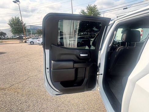 Used 2022 Chevrolet Silverado 1500 Custom RWD image 42
