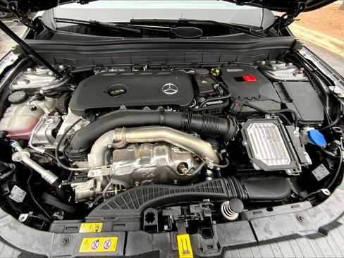 Certified 2025 Mercedes-Benz GLB 250 image 17