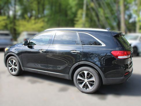 Used 2016 Kia Sorento EX image 6