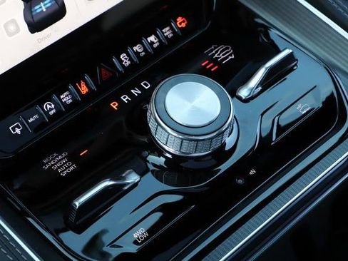 New 2024 Jeep Grand Wagoneer Series II AWD/4WD image 43