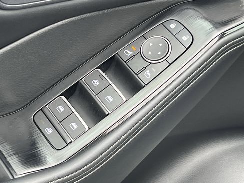 Used 2024 Nissan Rogue SL image 20