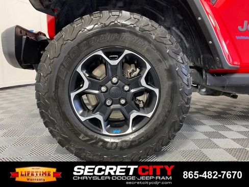 Used 2023 Jeep Wrangler Unlimited Rubicon 4xe w/ Cold Weather Group AWD/4WD image 9