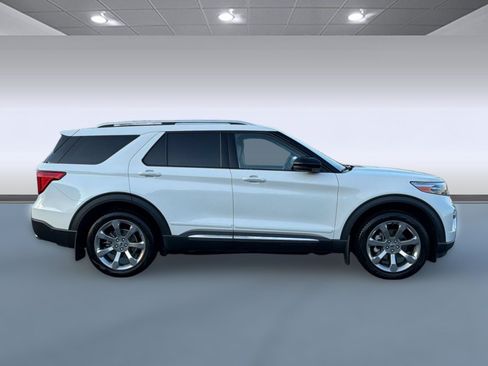 Certified 2020 Ford Explorer Platinum w/ Premium Technology Package AWD/4WD image 8