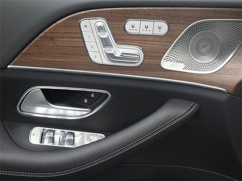 New 2025 Mercedes-Benz GLS 450 4MATIC image 13