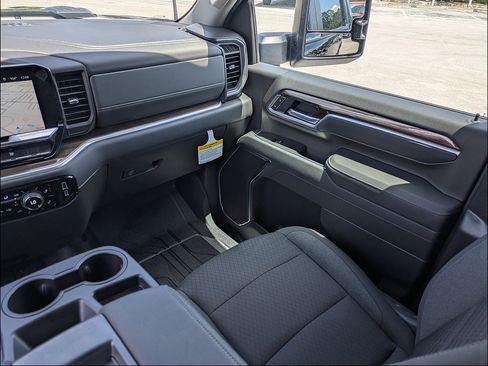 New 2026 Chevrolet Silverado 2500 LT w/ All Star Edition AWD/4WD image 17