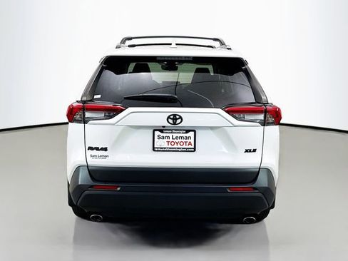 Used 2023 Toyota RAV4 XLE Premium image 6