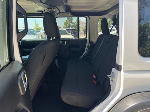 Used 2022 Jeep Wrangler Unlimited Sport AWD/4WD image 15