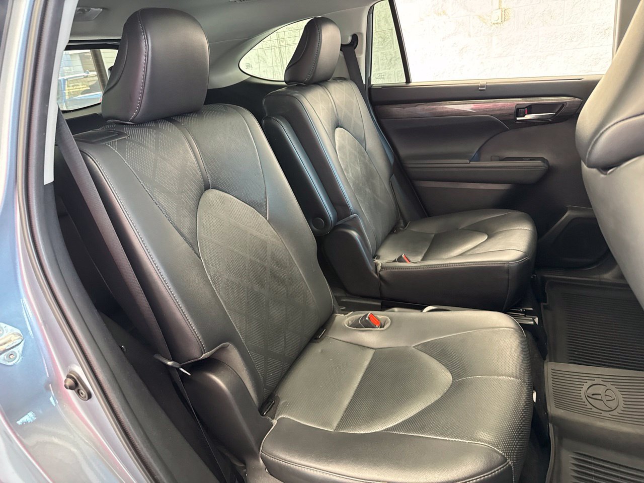 Certified 2021 Toyota Highlander Platinum AWD/4WD image 46