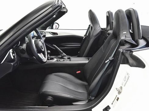 Used 2023 MAZDA MX-5 Miata Grand Touring RWD image 27