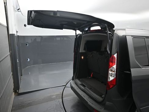 Used 2018 Ford Transit Connect XL image 29