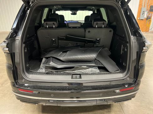 Certified 2025 Buick Enclave Avenir w/ Super Cruise Package AWD/4WD image 12