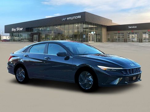 New 2026 Hyundai Elantra SEL Sport FWD image 10