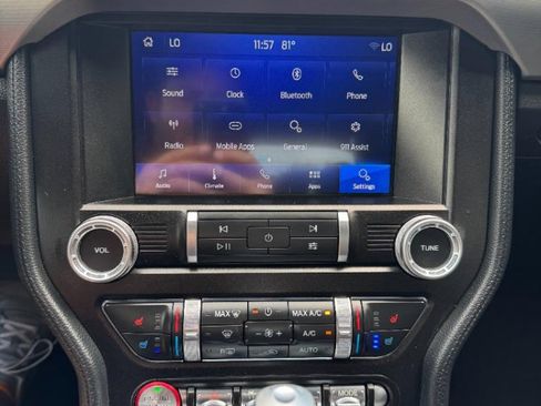 Used 2020 Ford Mustang Premium image 19