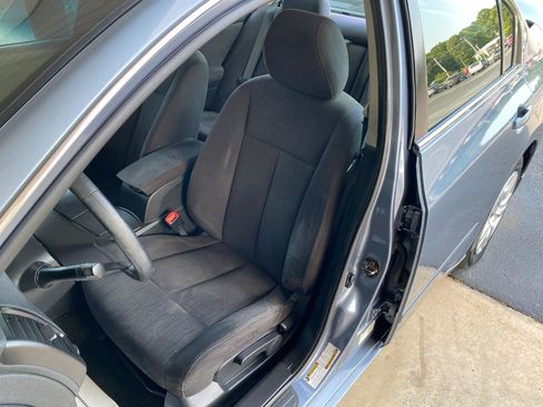 Used 2010 Nissan Altima 2.5 S FWD image 14
