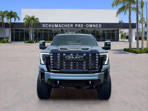 Used 2025 GMC Sierra 3500 Denali Ultimate AWD/4WD image 2
