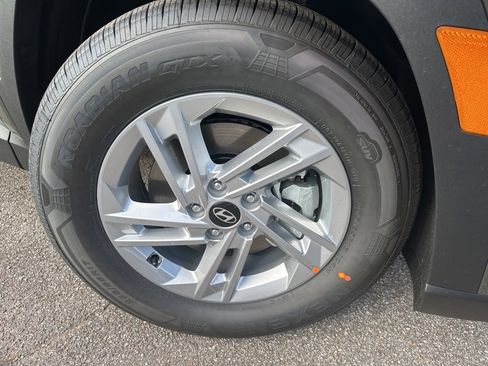 New 2026 Hyundai Tucson SE image 11