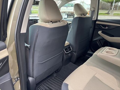 Used 2024 Subaru Outback Premium image 40