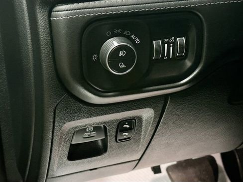 Used 2020 RAM 1500 Limited image 11