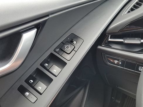 Used 2023 Kia Niro EX FWD image 19