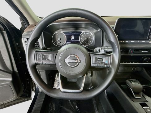 Used 2023 Nissan Rogue SV FWD image 13