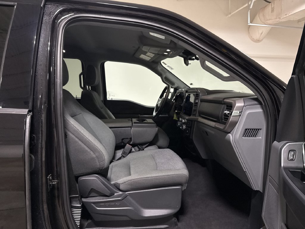 Used 2025 Ford F150 XLT w/ Equipment Group 301A Standard AWD/4WD image 21