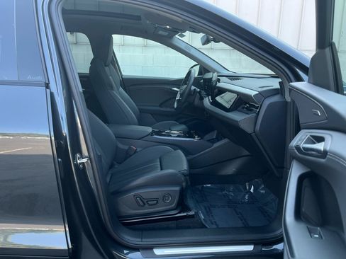 Used 2025 Audi Q6 e-tron Premium Plus w/ Premium Plus AWD/4WD image 22