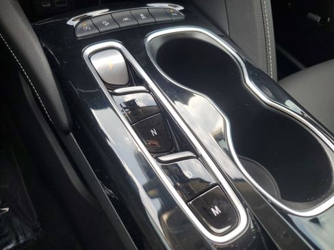 Used 2023 Buick Envision Essence w/ Technology Package I image 30