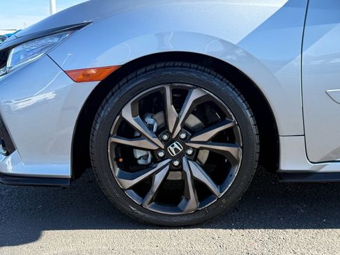 Used 2018 Honda Civic Sport Touring image 11