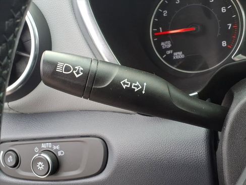 Used 2019 Chevrolet Blazer LT image 32