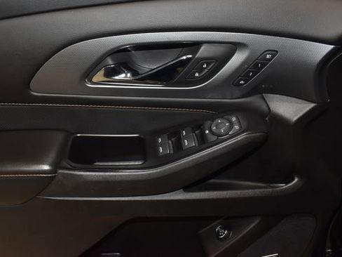 Used 2018 Chevrolet Traverse Premier w/ LPO, Black Accent Package AWD/4WD image 30