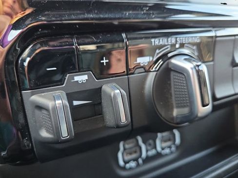 Used 2023 RAM 1500 Laramie image 26